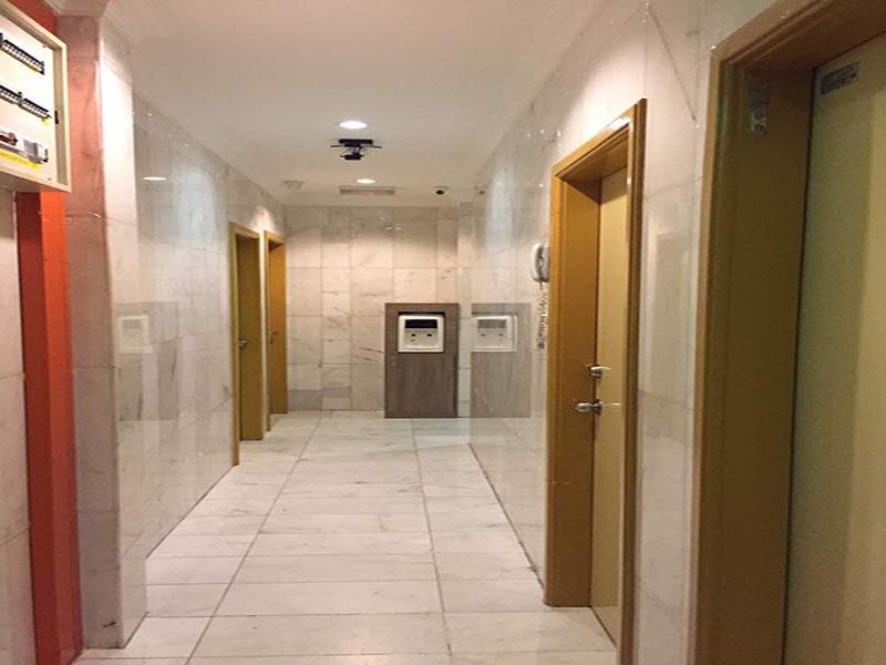 Hotel Ambassador 1 Corridor
